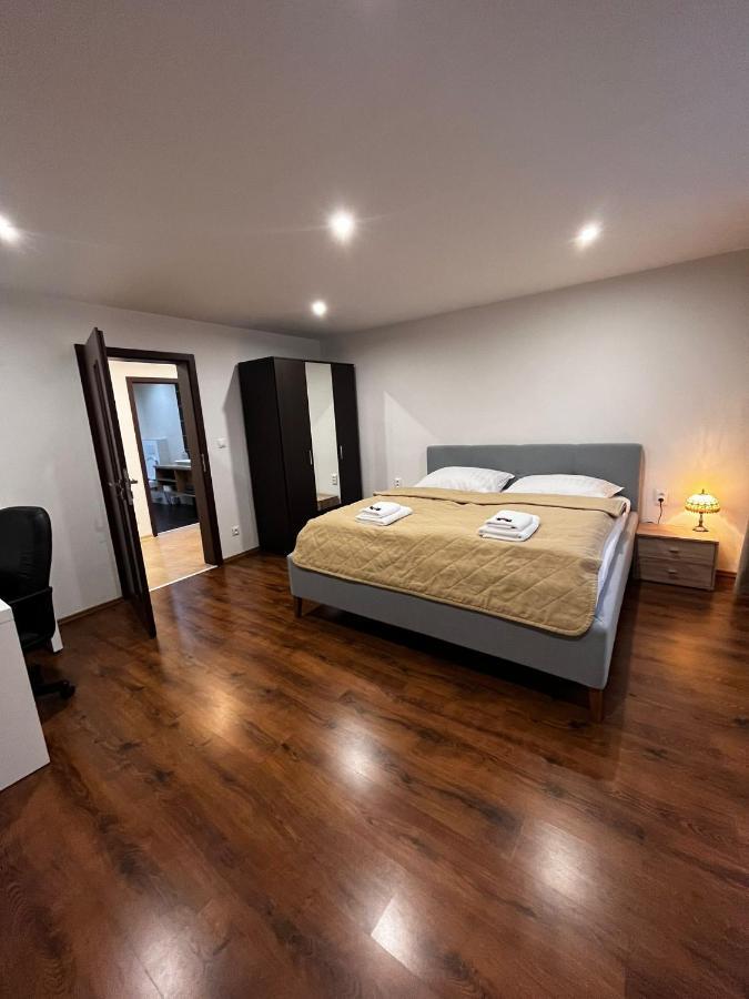 Apartment Smart Ll
