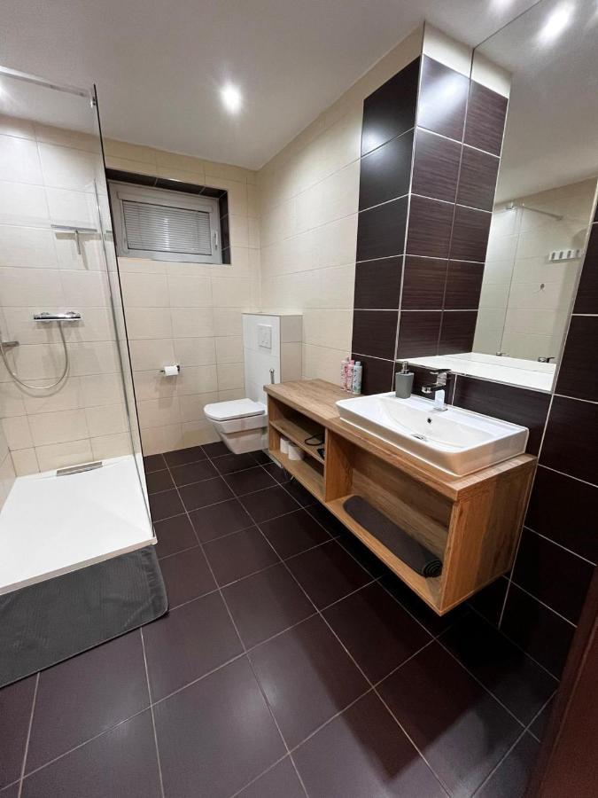 Smart Ll Apartment