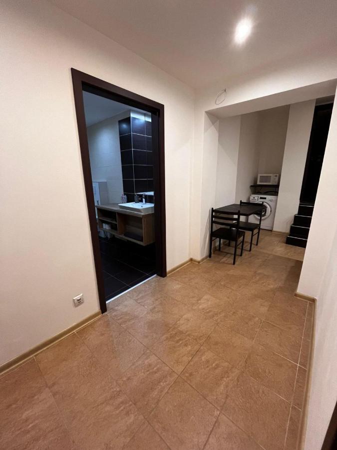 Smart Ll Apartment